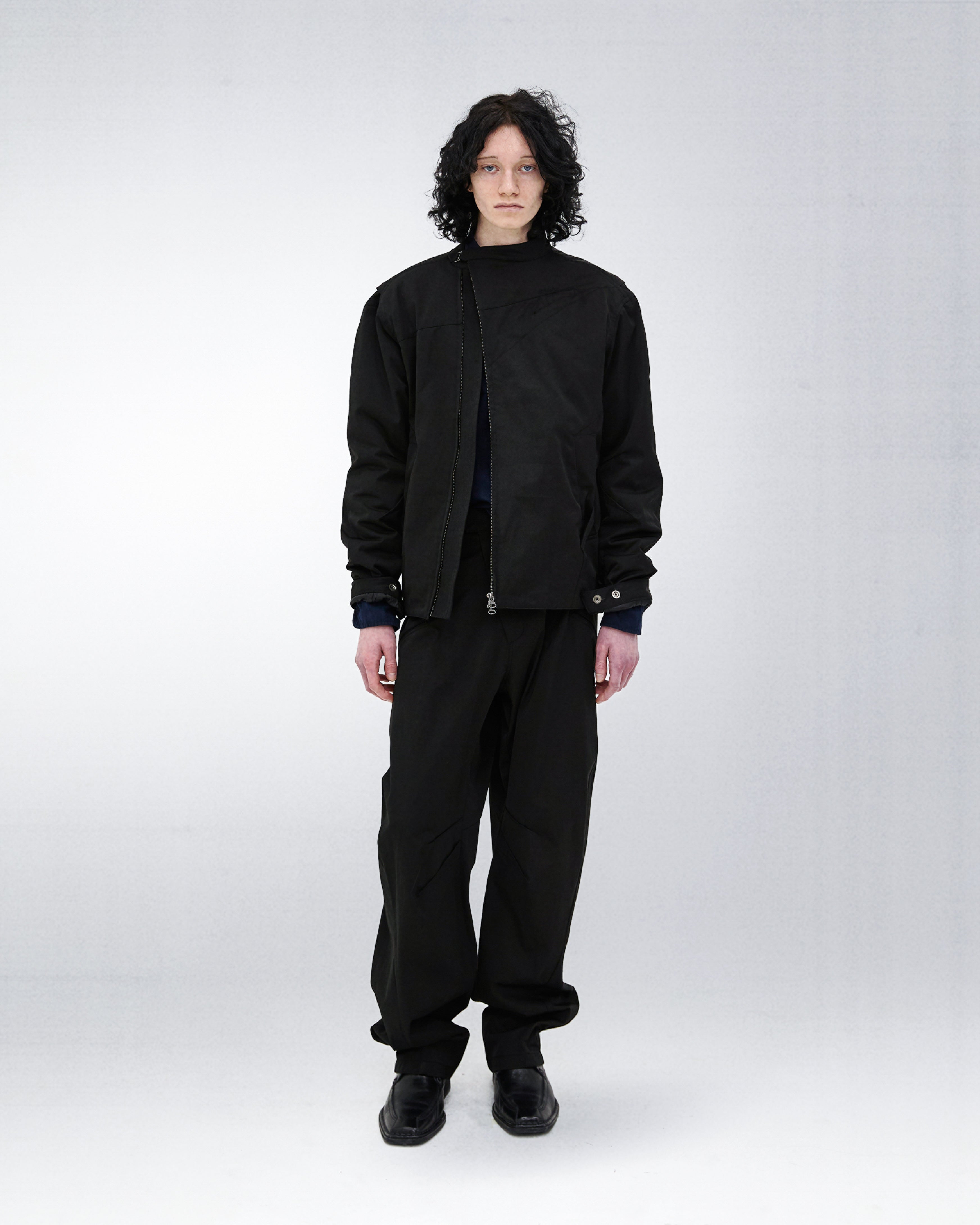 BENT KNEE PANTS
