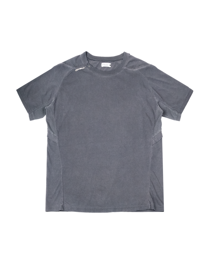 METAL LOGO HALF SLEEVE