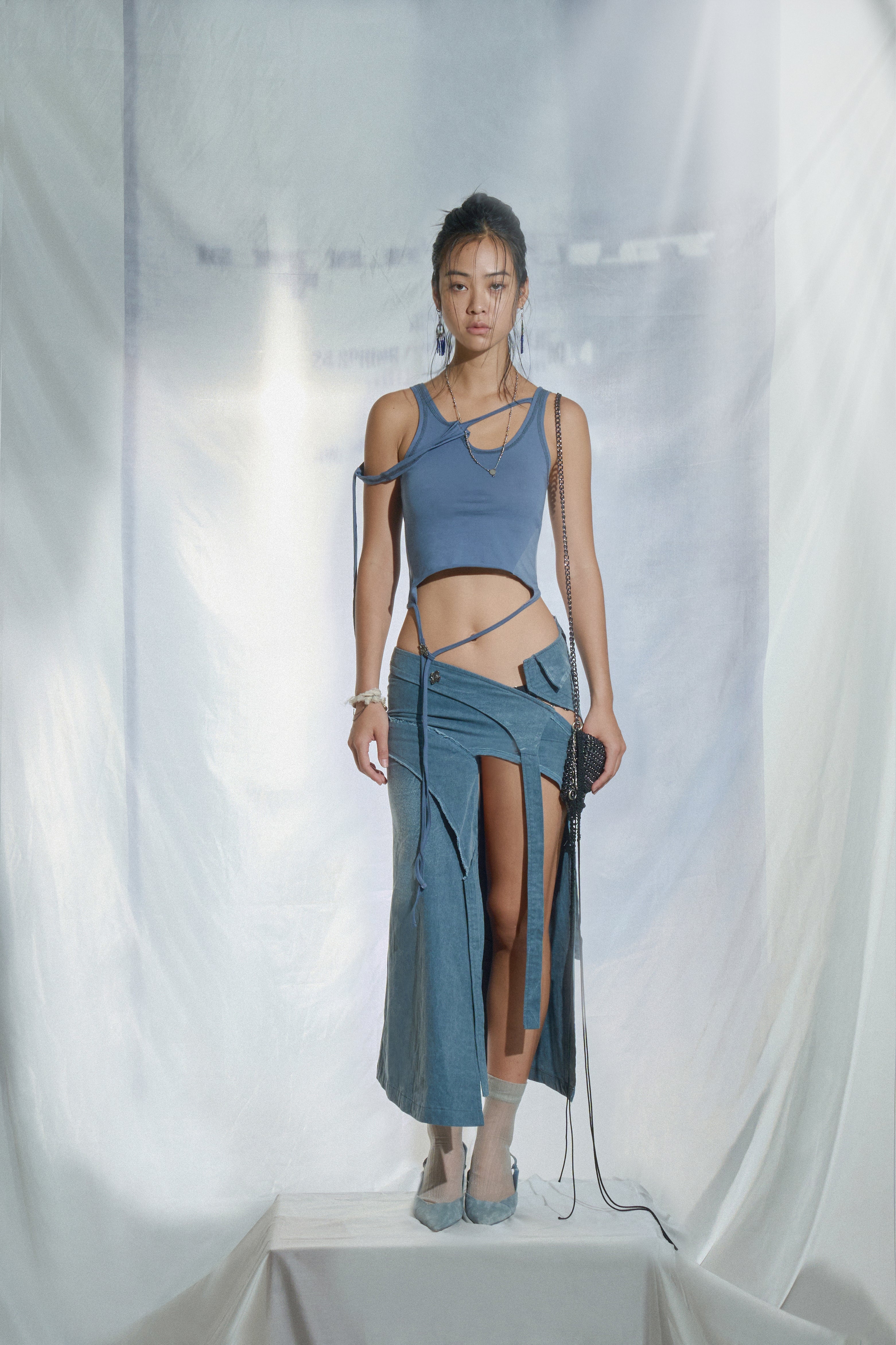 OBLIQUE SLIT LONG SKIRT